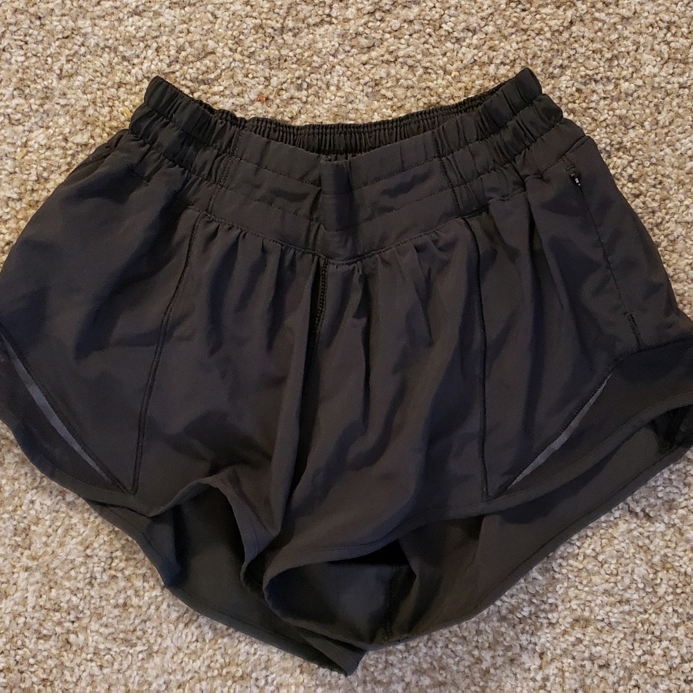 Lululemon Hotty Hot Short-2.5"